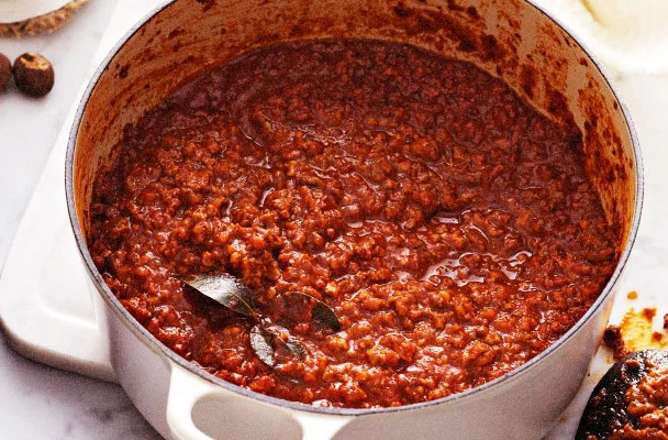 Ragù di Bologna cotto lentamente